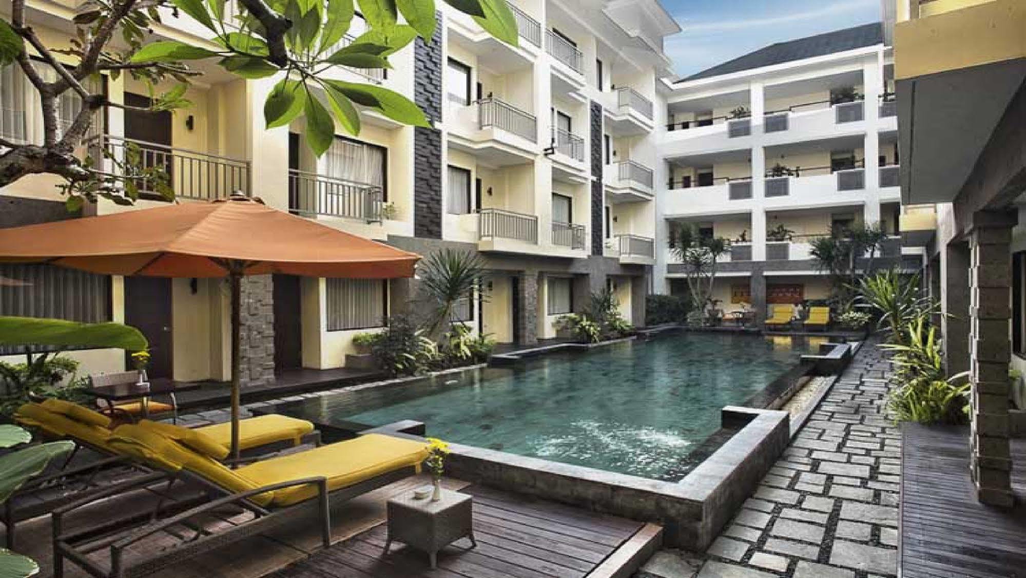 Bloo Bali Hotel Kuta  Exterior photo